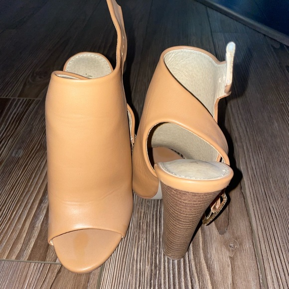 Brown open toe heels - Picture 2 of 3